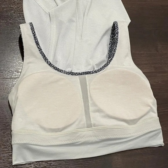Lululemon Run Times Tank Top - Size 6 - Picture 10 of 15